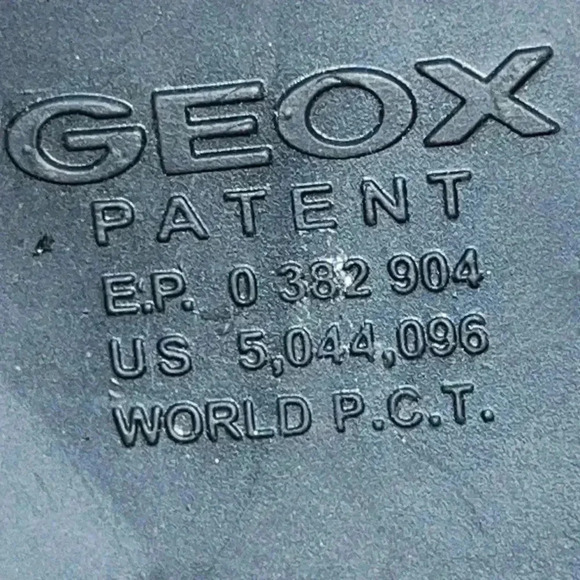 Geox Respira like new, horse bit slide on waterproof leather loafers, black - Picture 6 of 7